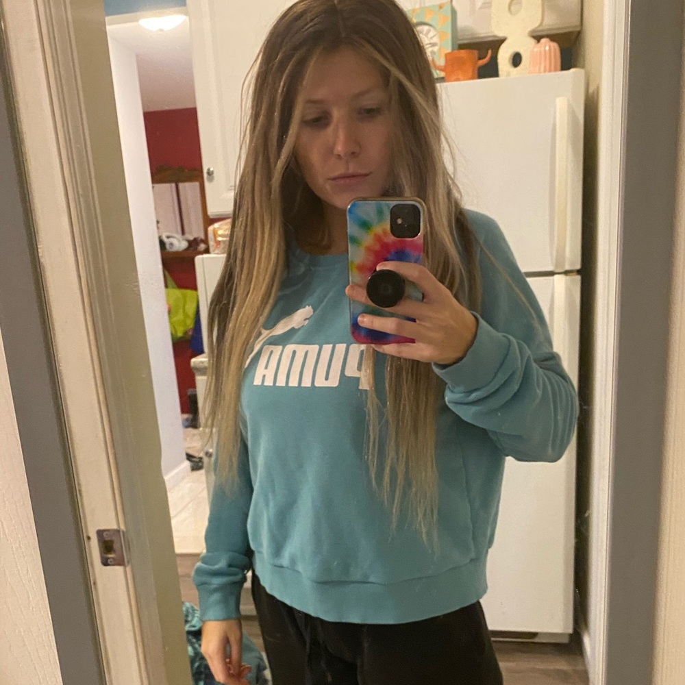 Puma pullover